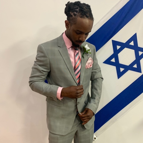 Meet your Posher, Raphael - Picture 1 of 1